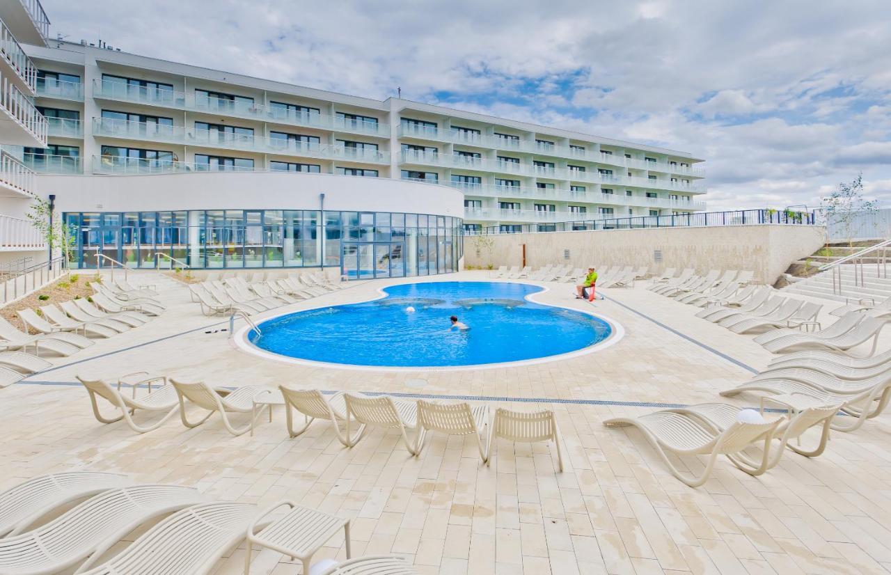 Aqua Resort Apartments-Aqua Park No Limit, Parking Kolobrzeg Bagian luar foto