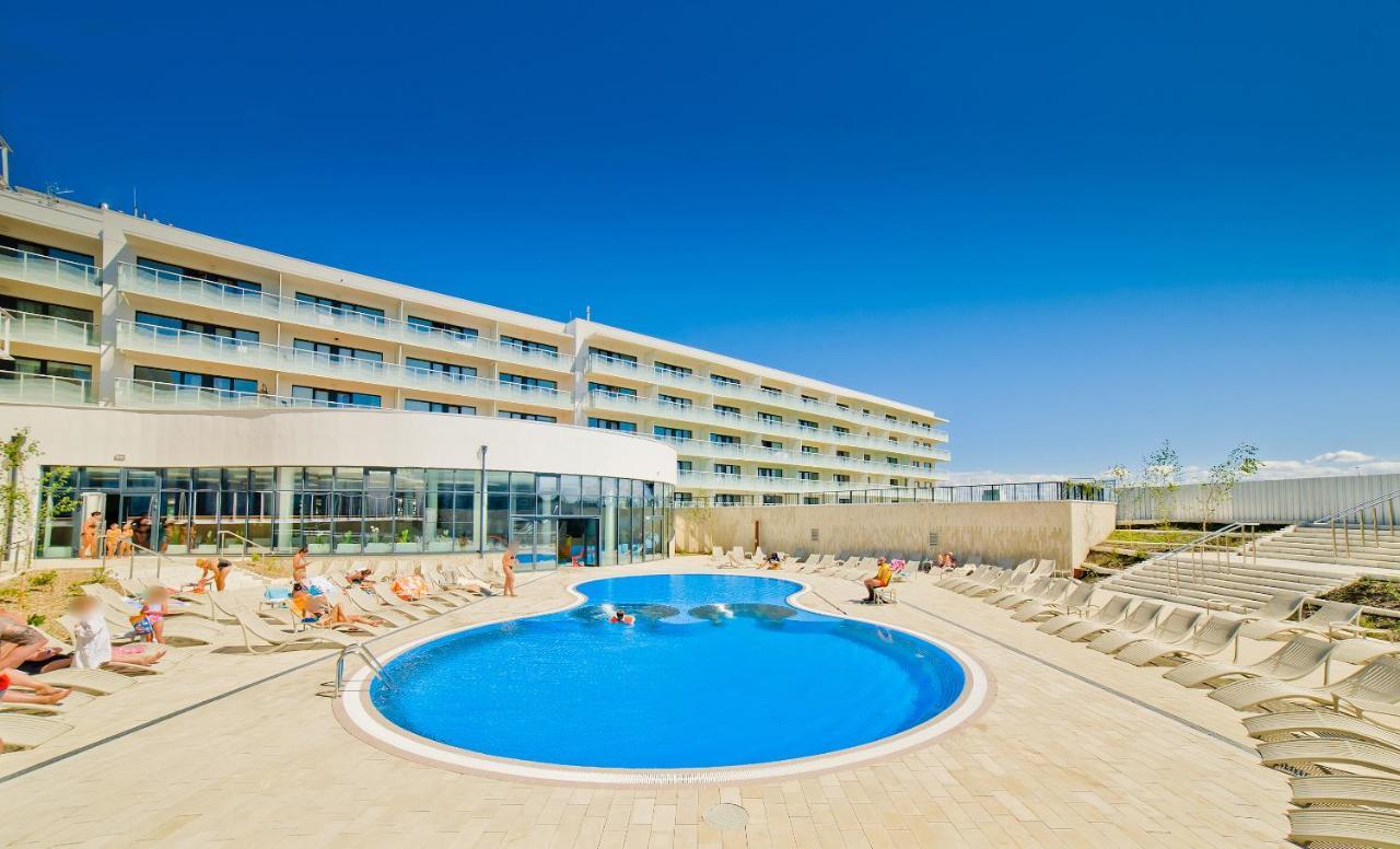 Aqua Resort Apartments-Aqua Park No Limit, Parking Kolobrzeg Bagian luar foto